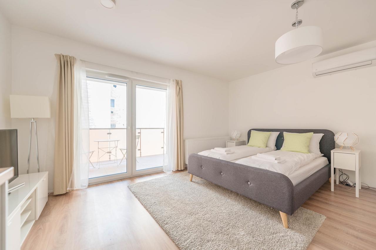 Oasis Apartments At Broadway Residence Budapest Esterno foto