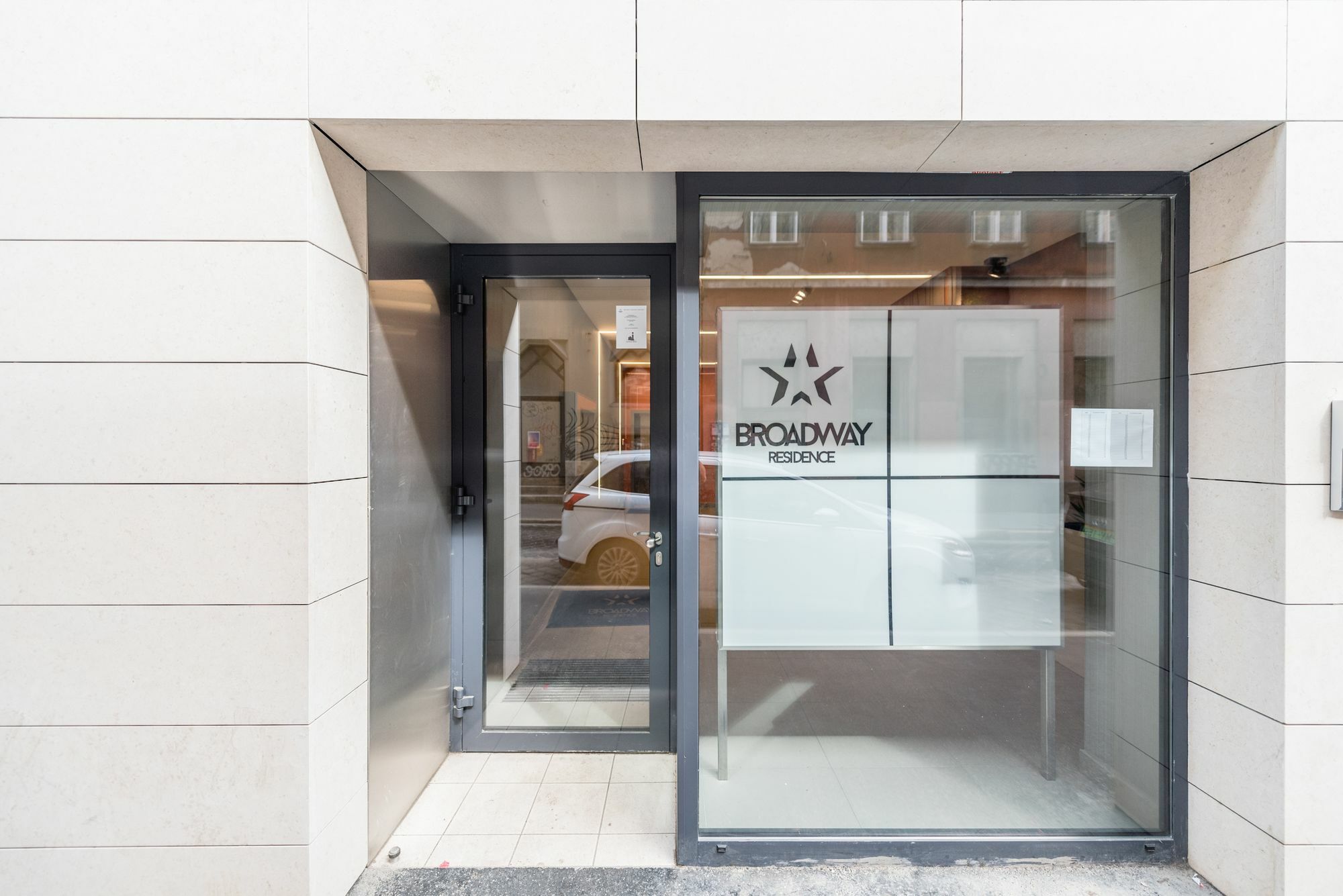 Oasis Apartments At Broadway Residence Budapest Esterno foto